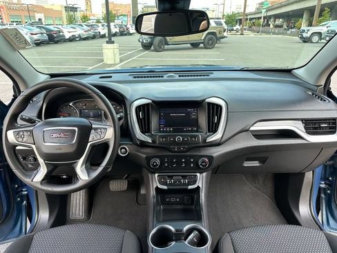 Used 2024 GMC Terrain SLE AWD/4WD image 11