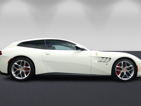 Certified 2018 Ferrari GTC4Lusso T image 2