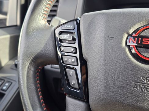 Used 2022 Nissan Frontier PRO-4X w/ Technology Package image 33