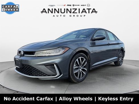 Used 2025 Volkswagen Jetta SE image 1