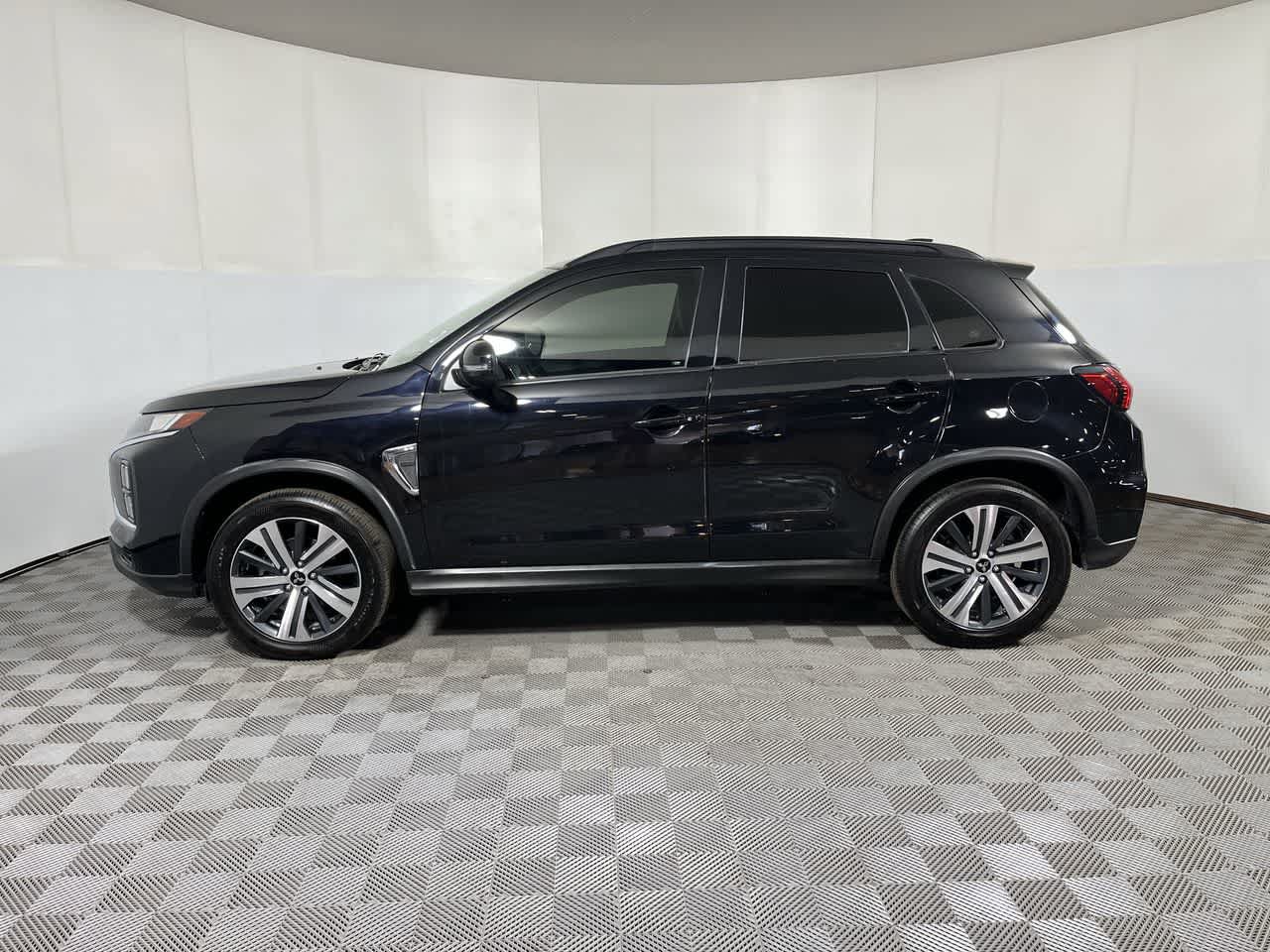 Used 2024 Mitsubishi Outlander Sport SEL AWD/4WD image 5