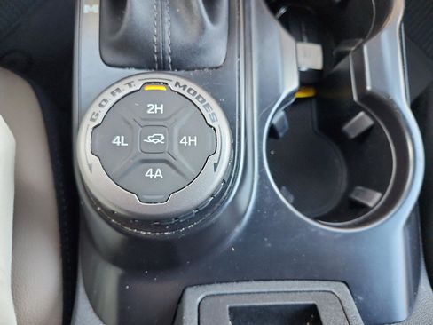 Used 2024 Ford Bronco Wildtrak image 20