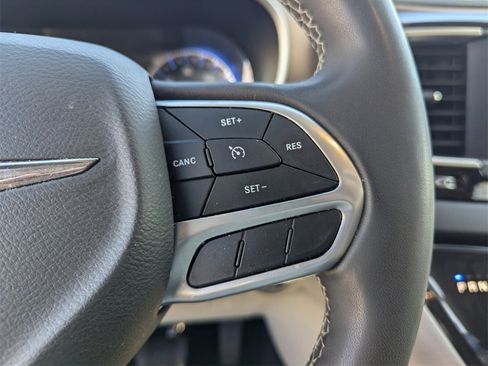 Used 2023 Chrysler Voyager LX image 30