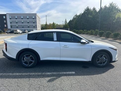 New 2026 Kia K4 LXS image 8