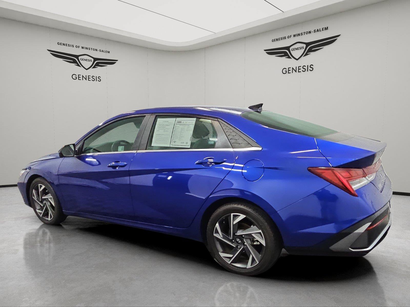 Used 2024 Hyundai Elantra Limited FWD image 3