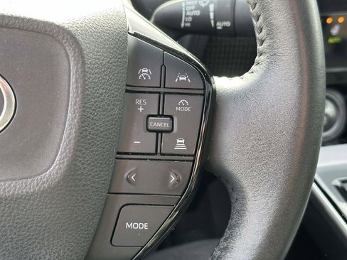 Used 2023 Toyota bZ4X Limited image 25