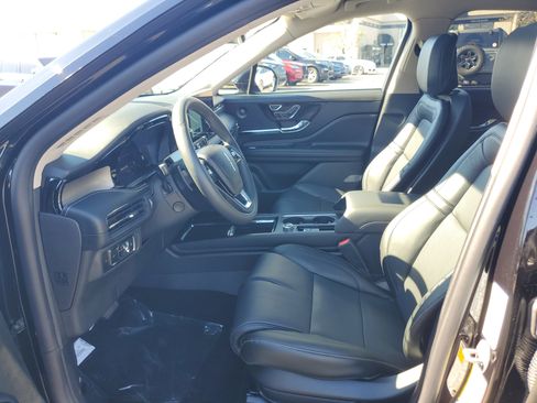 New 2026 Lincoln Corsair Reserve image 13