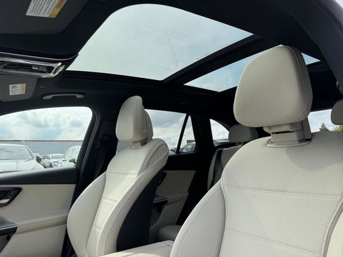 Certified 2025 Mercedes-Benz GLC 300 image 15