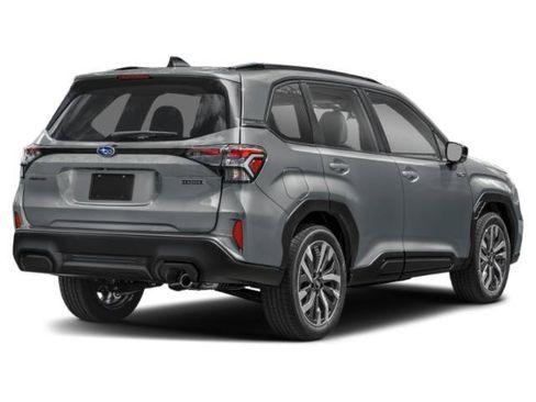 Used 2025 Subaru Forester Touring AWD/4WD image 2
