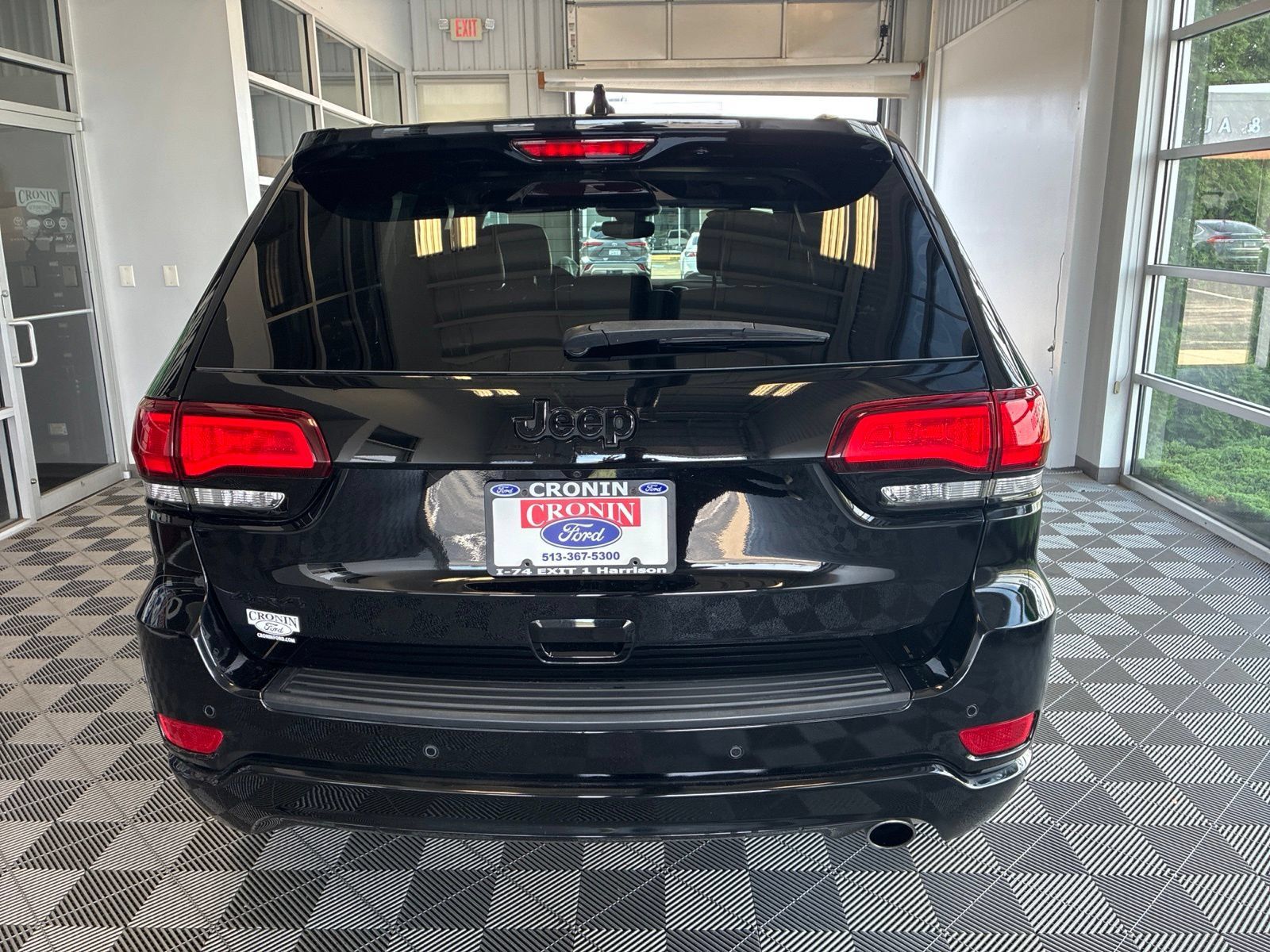 Used 2020 Jeep Grand Cherokee Altitude AWD/4WD image 5