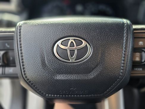 Used 2024 Toyota Tacoma TRD Sport w/ TRD Sport Upgrade Package image 23