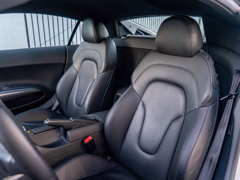 Used 2009 Audi R8 V8 image 13