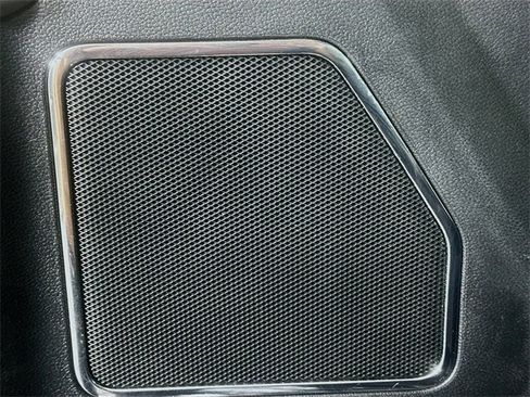 Used 2018 Ford F250 Lariat w/ Chrome Package image 19