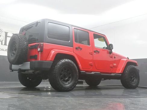 Used 2015 Jeep Wrangler Unlimited Sahara AWD/4WD image 32