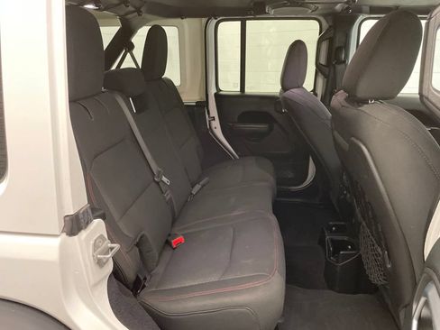 Used 2020 Jeep Wrangler Unlimited Rubicon AWD/4WD image 29