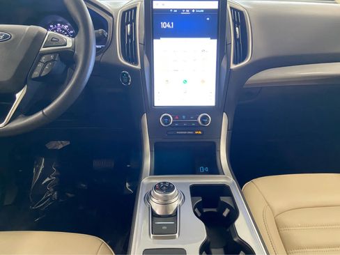 Used 2024 Ford Edge SEL image 20