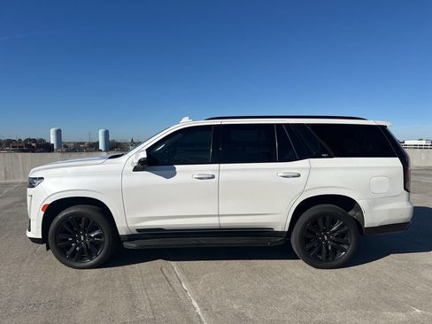 Used 2021 Cadillac Escalade Sport Platinum image 2