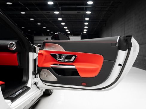 Used 2022 Mercedes-Benz SL 63 AMG 4MATIC image 64