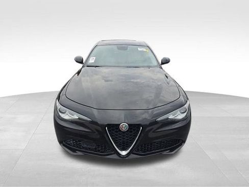 Used 2019 Alfa Romeo Giulia RWD image 4
