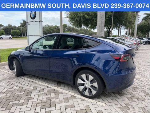 Used 2022 Tesla Model Y Long Range AWD/4WD image 13