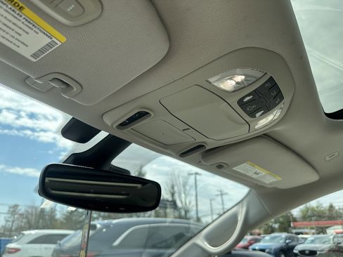 Used 2018 Chrysler Pacifica Limited w/ Advanced Safetytec Group image 27