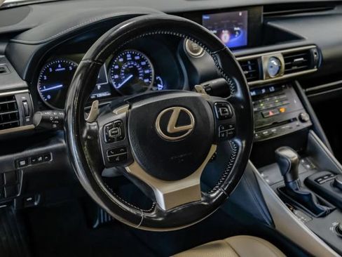 Used 2017 Lexus IS 200t w/ Premium Package RWD image 19