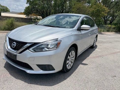 Used 2016 Nissan Sentra S image 3