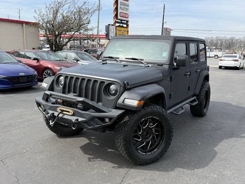 Used 2022 Jeep Wrangler Unlimited Sport image 1