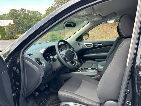 Used 2020 Nissan Pathfinder S FWD image 38