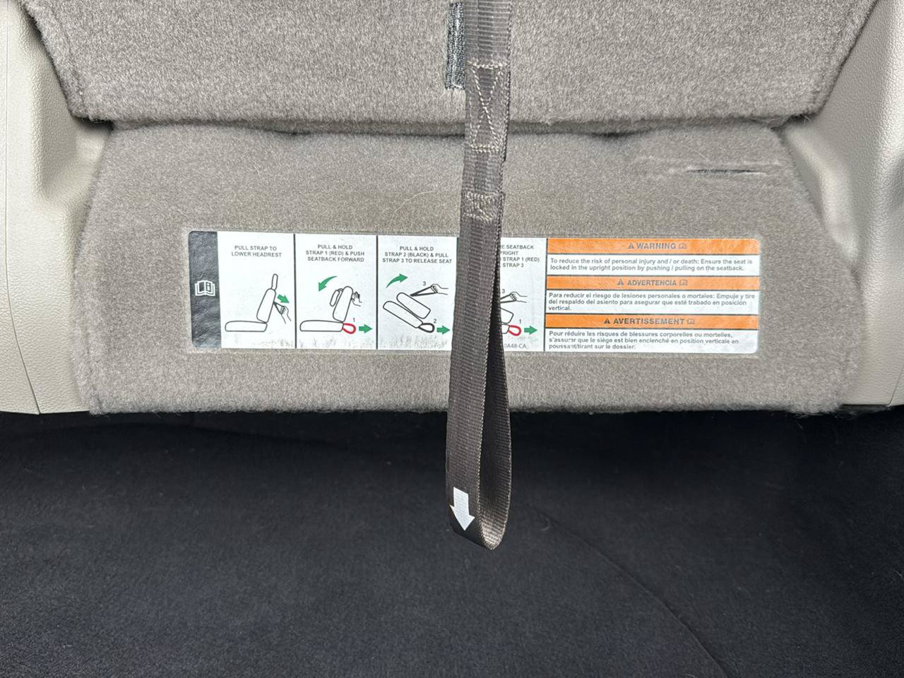 Used 2014 Ford Explorer XLT w/ Equipment Group 202A FWD image 24