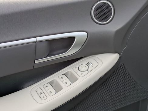 Used 2025 Hyundai Sonata SEL image 16