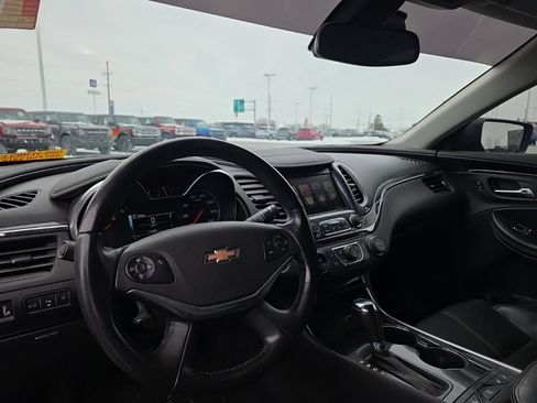 Used 2016 Chevrolet Impala LT w/ Leather Package image 11