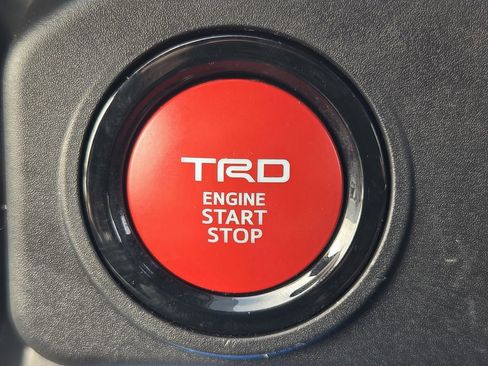 Used 2025 Toyota Tacoma TRD Off-Road AWD/4WD image 21