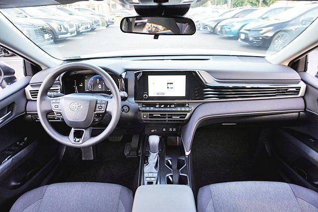 Used 2026 Toyota Camry LE FWD image 28