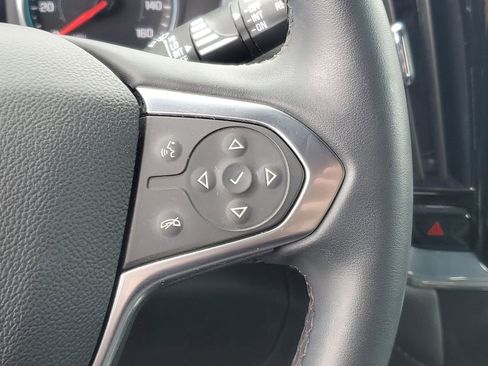 Used 2023 Chevrolet Traverse LT image 15