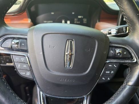 Used 2021 Lincoln Nautilus Reserve w/ Equipment Group 201A image 14