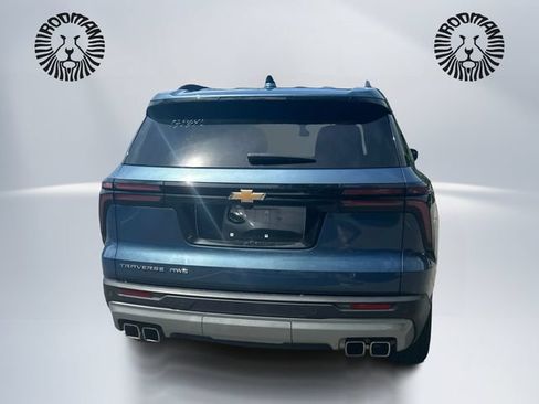 Used 2025 Chevrolet Traverse LT AWD/4WD image 6