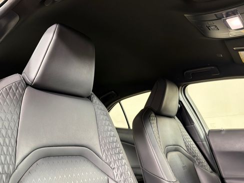 Used 2022 Lexus UX 200 w/ Accessory Package (Z2) FWD image 16