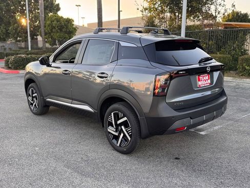 New 2026 Nissan Kicks SV image 5