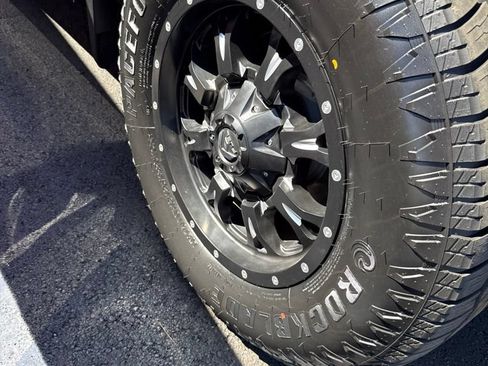 Used 2019 Chevrolet Silverado 1500 LT w/ All-Star Edition AWD/4WD image 6