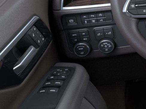 New 2026 Chevrolet Suburban LT image 46