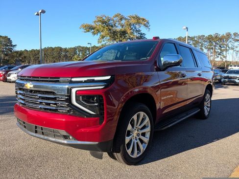 New 2025 Chevrolet Suburban Premier image 9