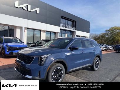 New 2026 Kia Sorento S w/ S Panoramic Sunroof Package