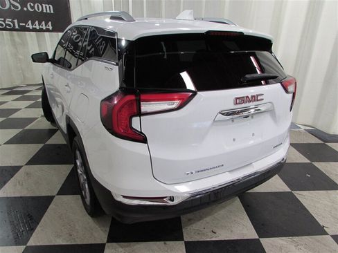 Used 2023 GMC Terrain SLT AWD/4WD image 7