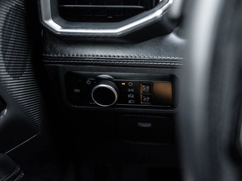Used 2025 Ford Mustang GT Premium RWD image 34