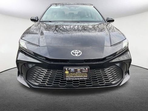 New 2026 Toyota Camry SE image 3