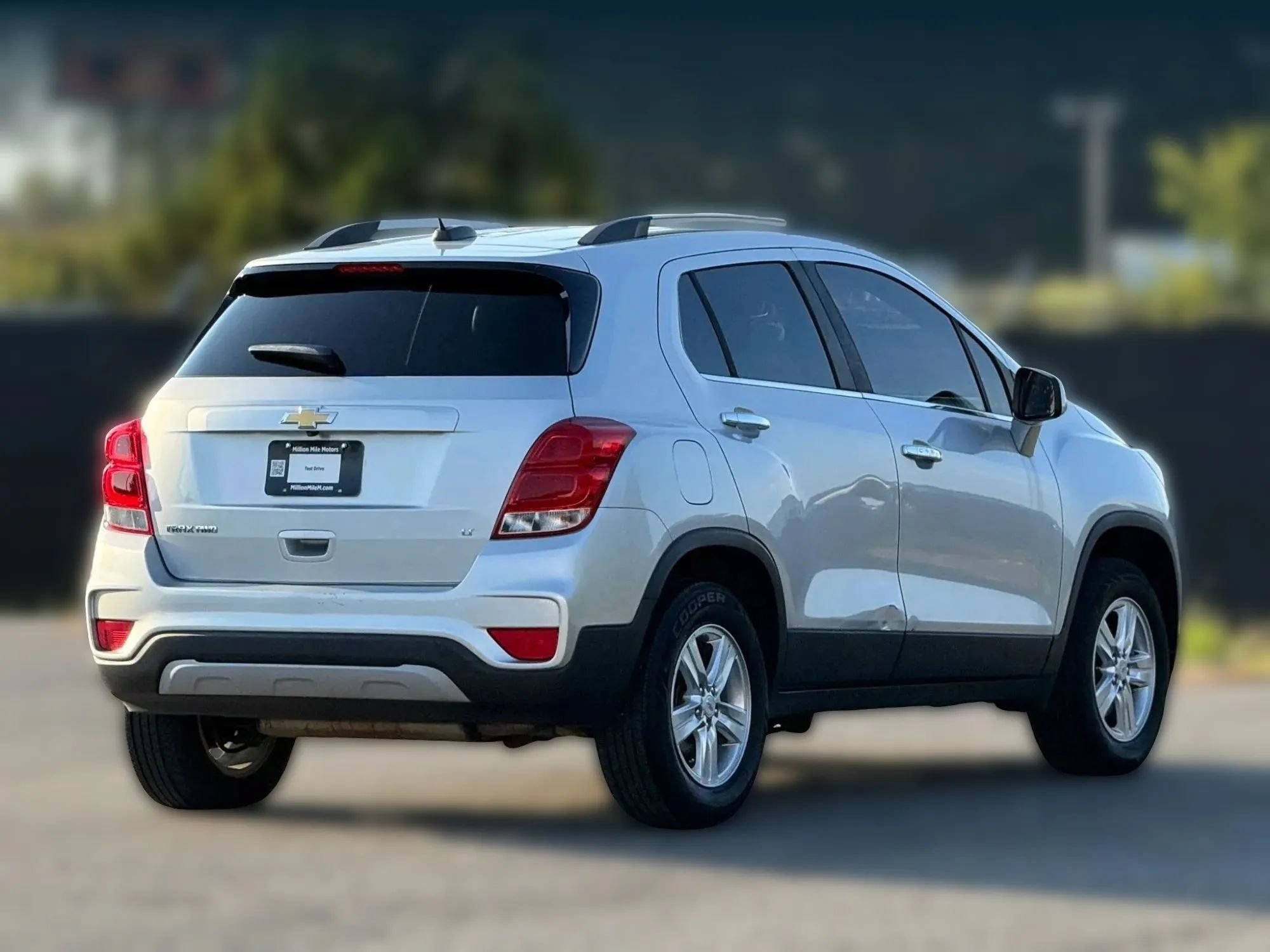 Used 2019 Chevrolet Trax LT w/ LT Convenience Package AWD/4WD image 9