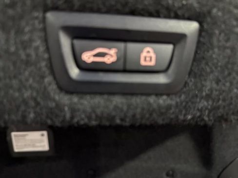 Used 2019 BMW 530i w/ Convenience Package image 26