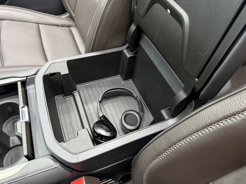 Used 2024 GMC Yukon Denali w/ Denali Reserve Package image 26