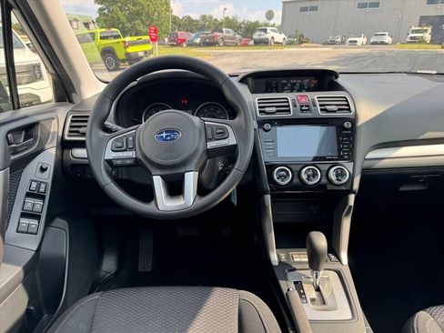 Used 2017 Subaru Forester 2.5i Premium w/ Popular Package #2A AWD/4WD image 12